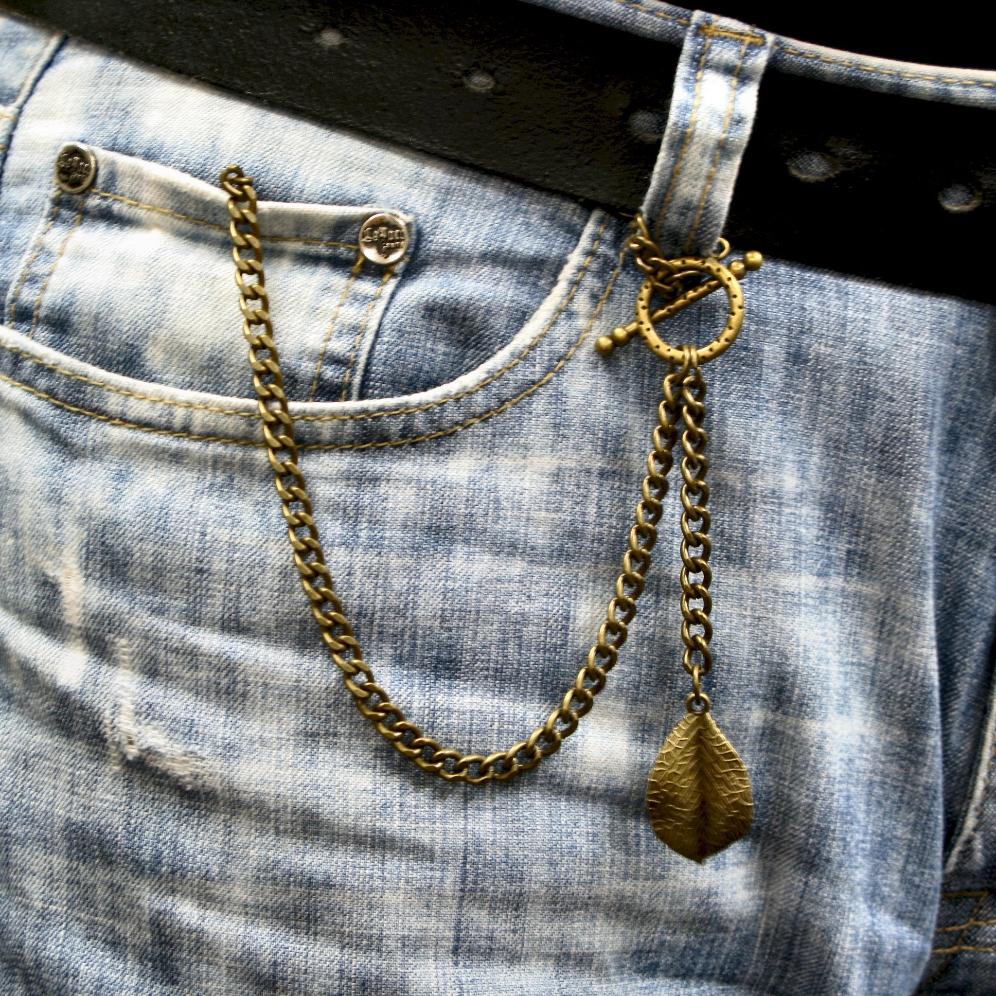 Albert Chain Antique Brass Color Pocket Watch Chain Vest Chain - 2 Ways Usage on Vests & Trousers or Jeans with Leaf Design Fob T Bar ACT117A